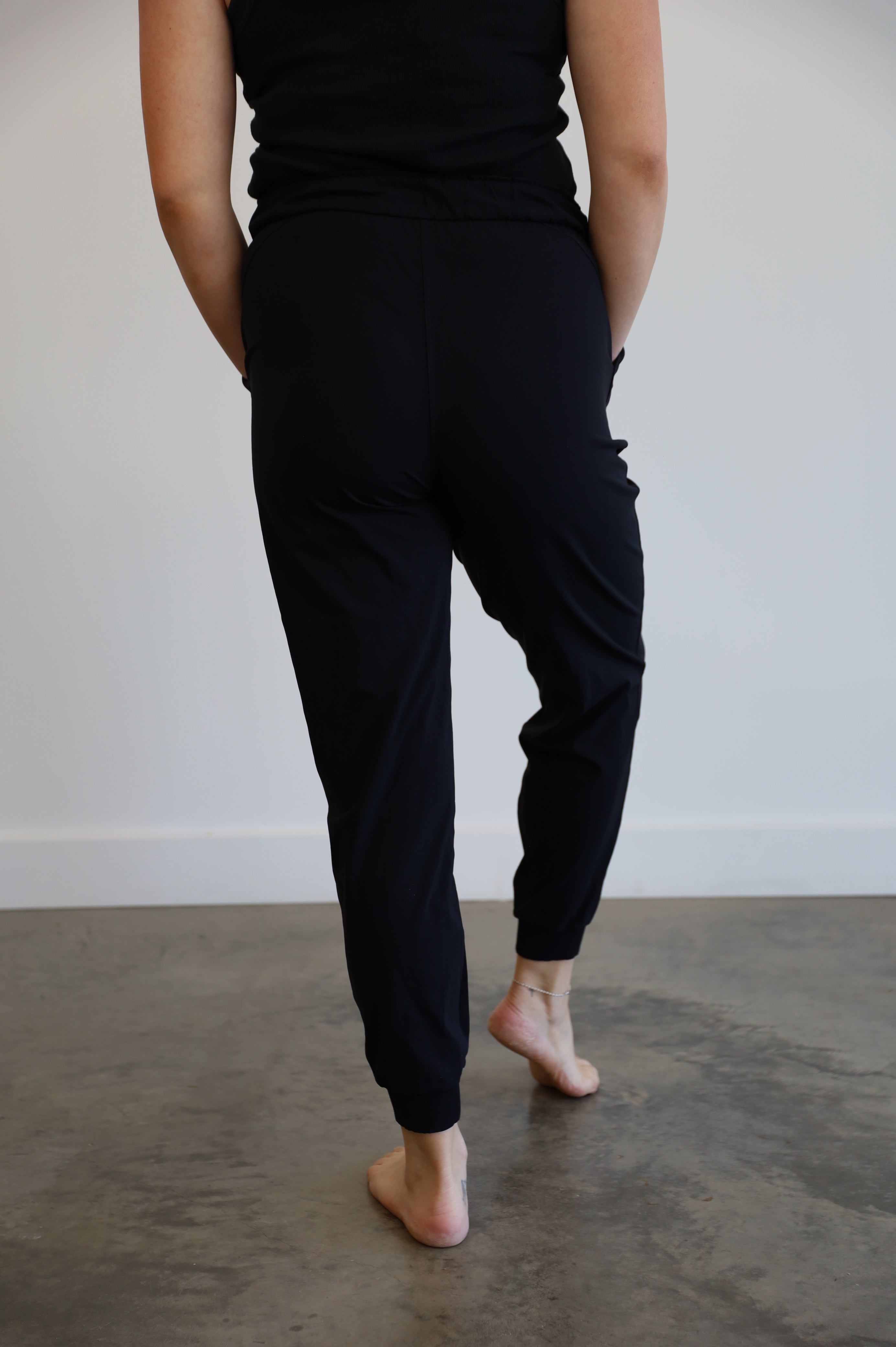lululemon - size 8