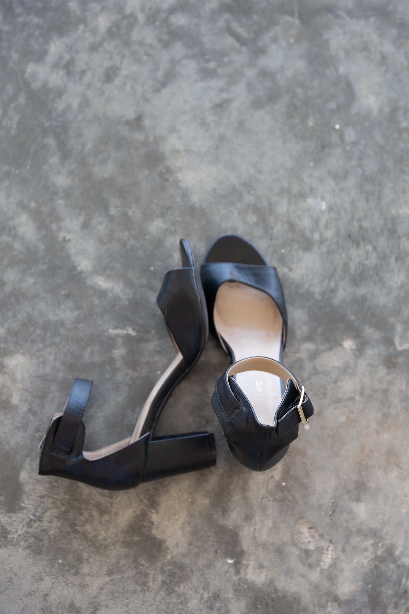 dream pairs - size 8.5