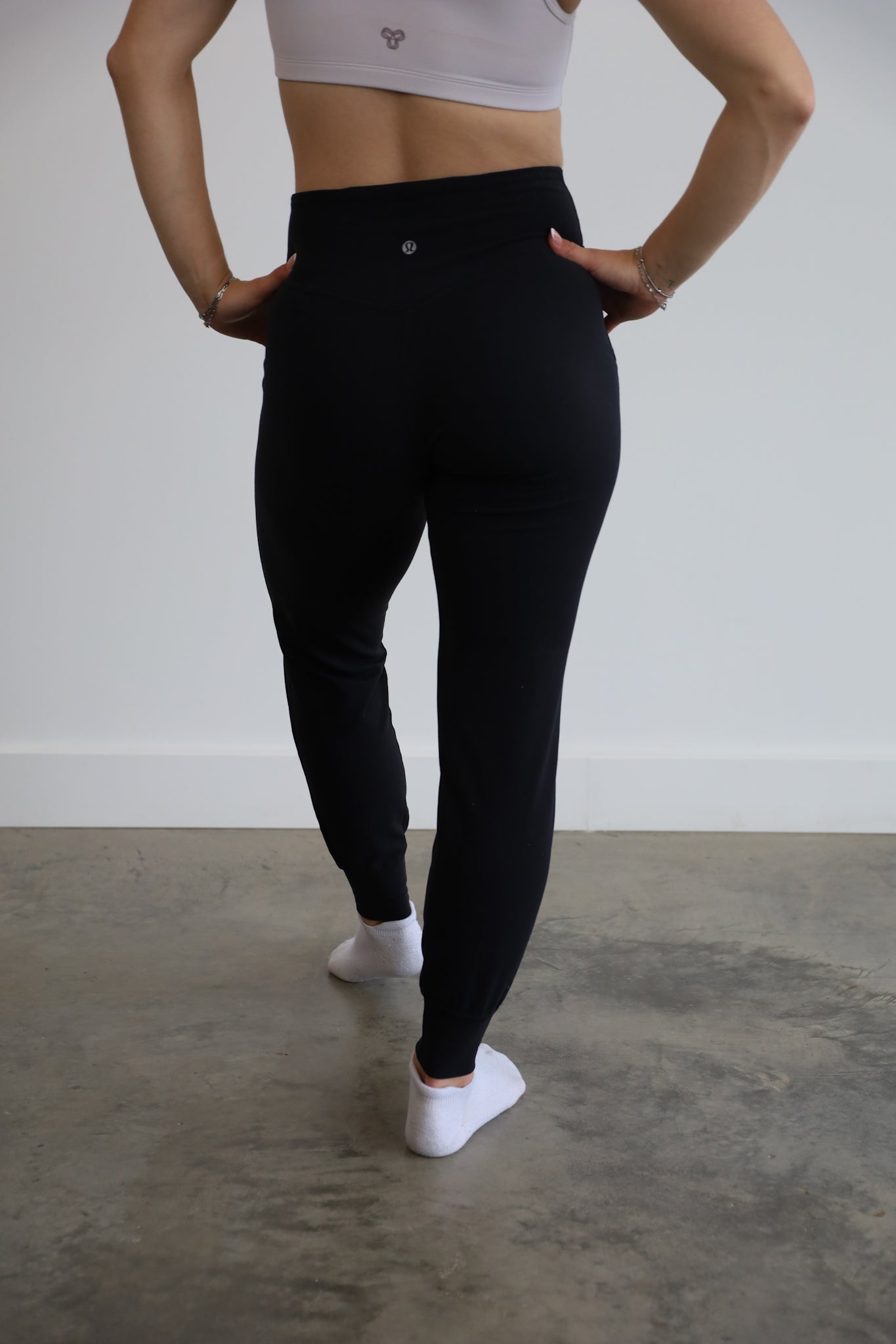 lululemon - size 4