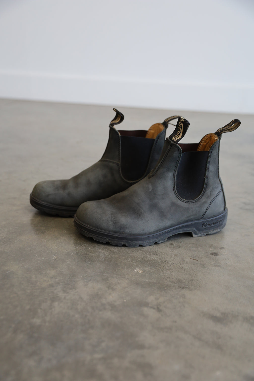 blundstone - size 9
