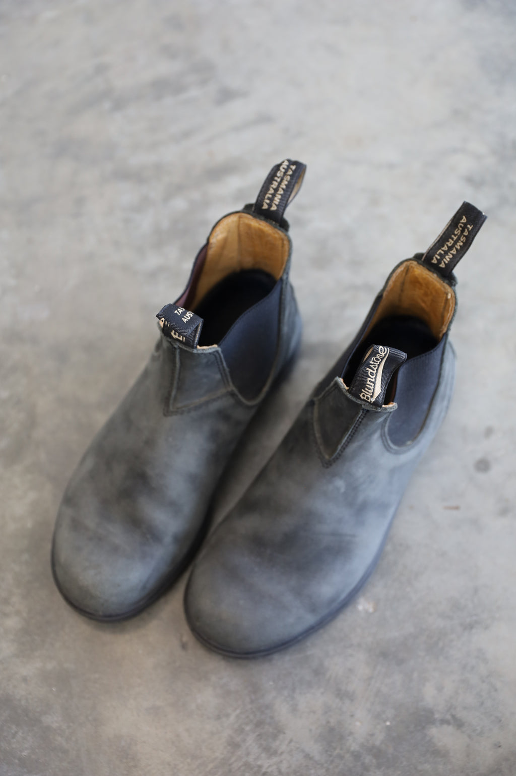 blundstone - size 9