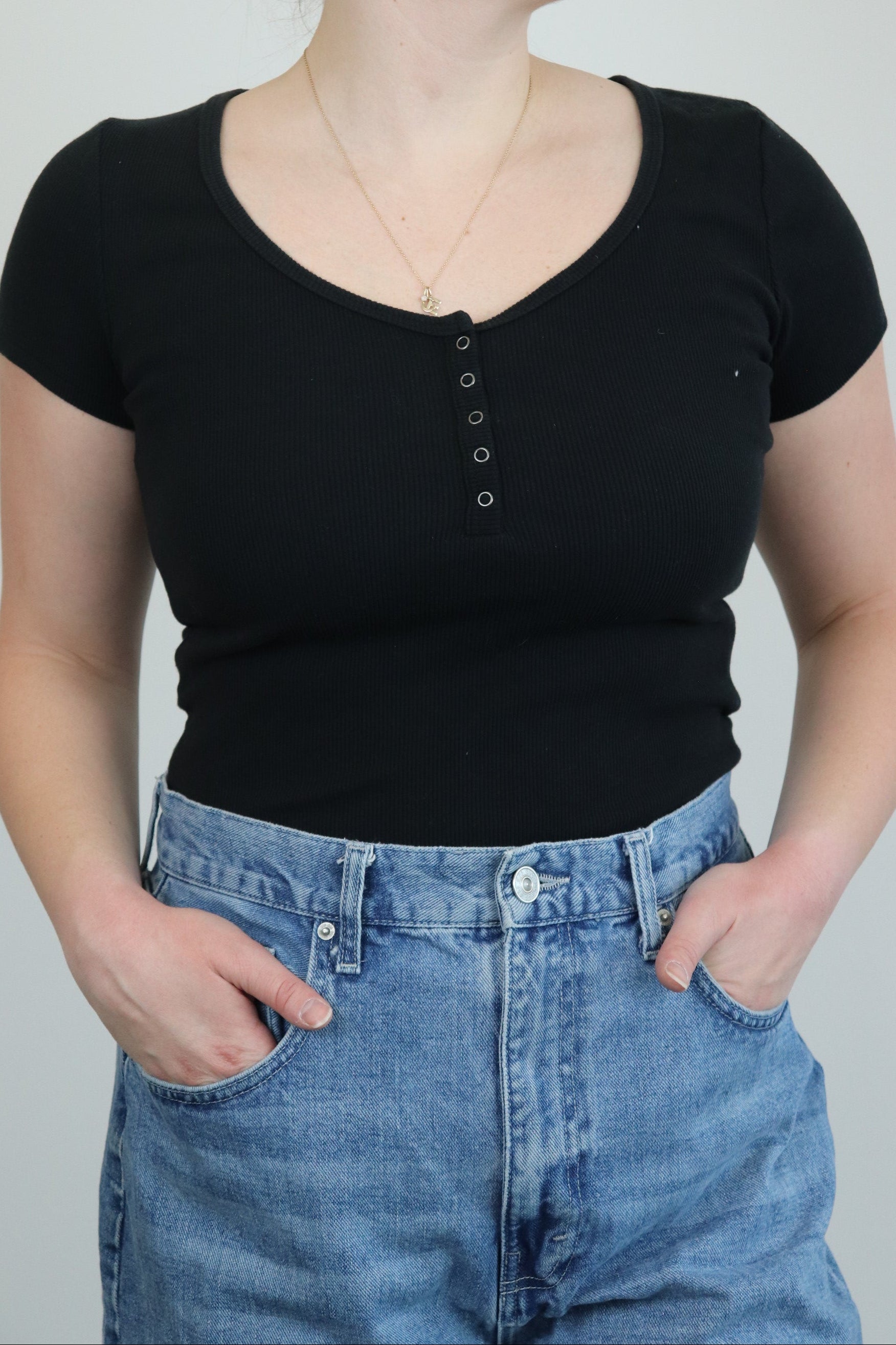 abercrombie & fitch - medium