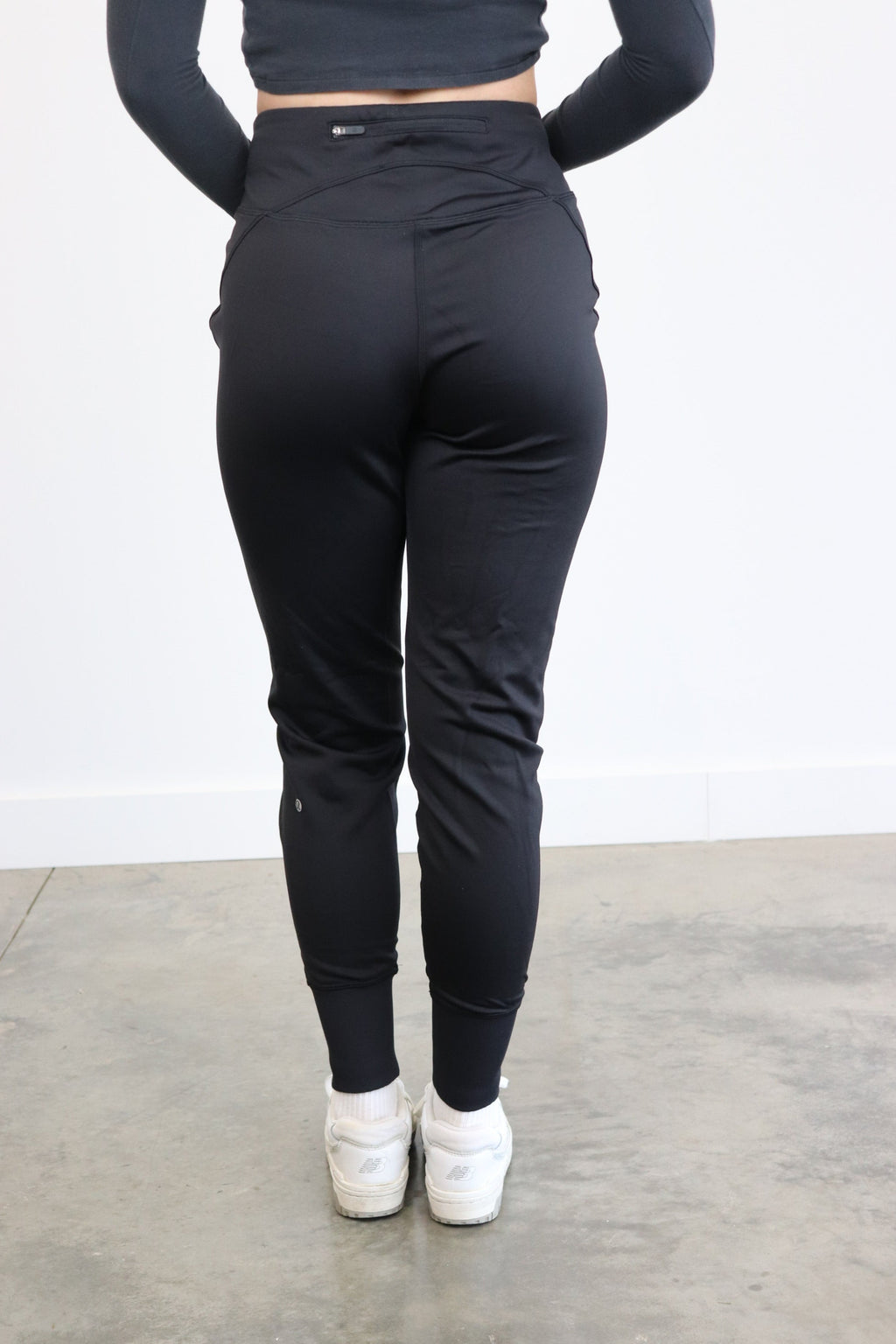 lululemon - size 6