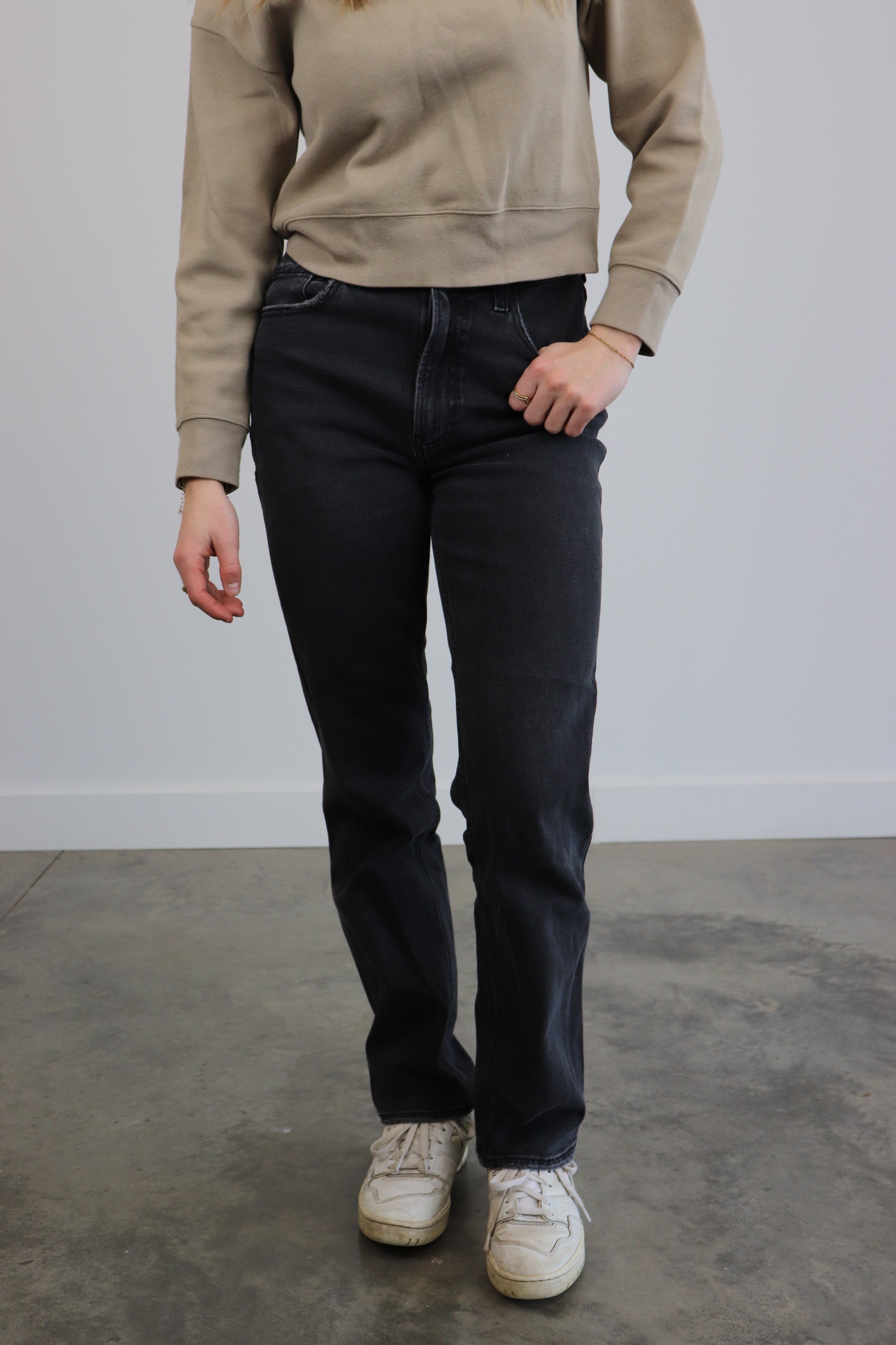 hollister - size 27r