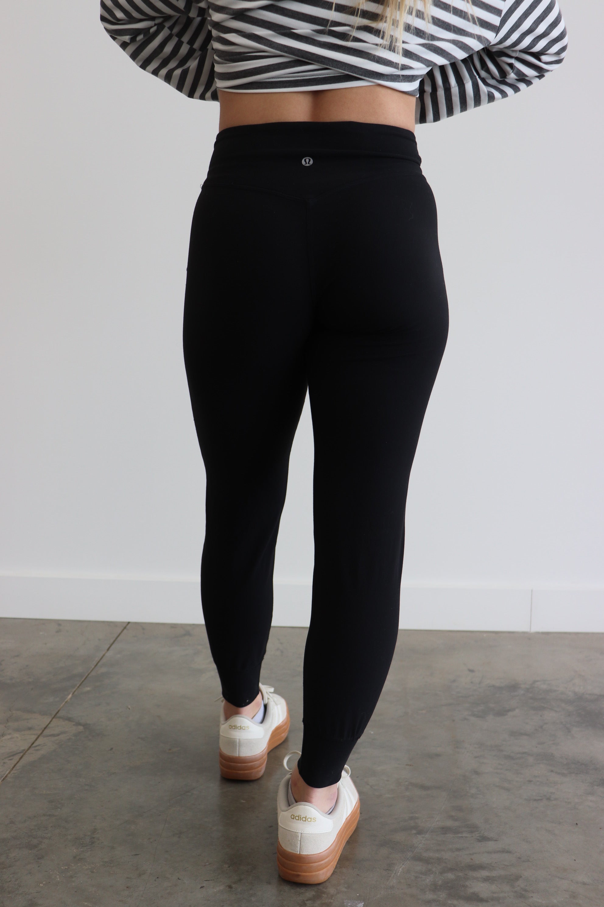 lululemon - size 4