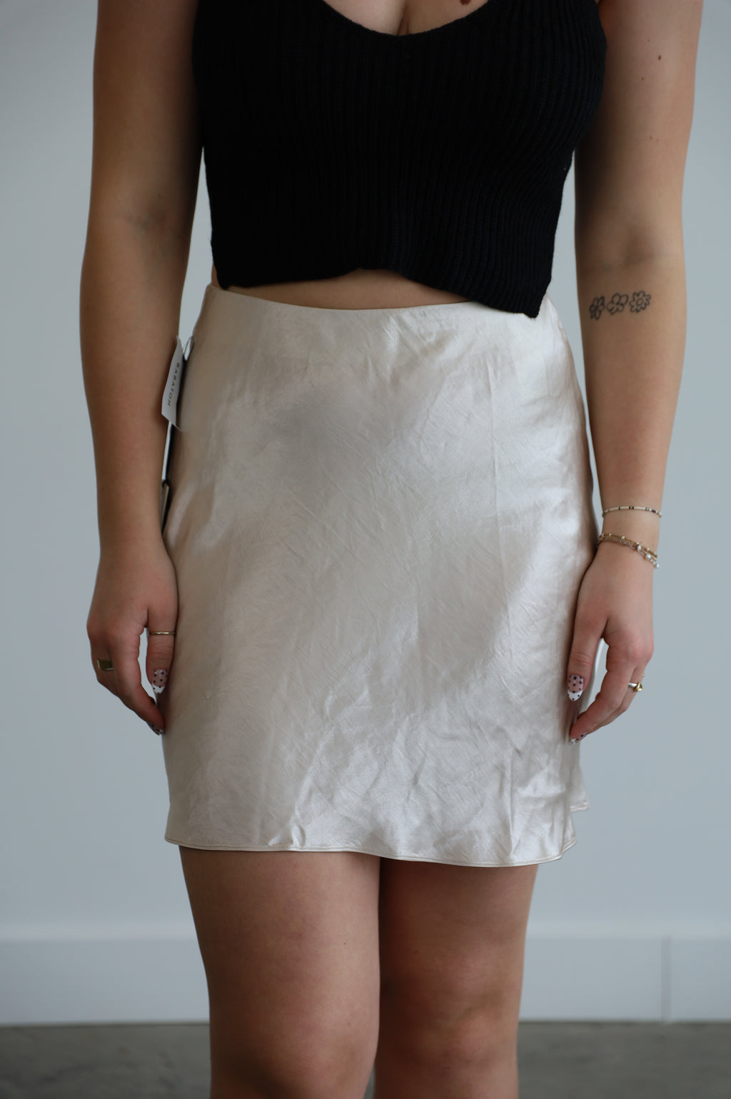 babaton - size 6