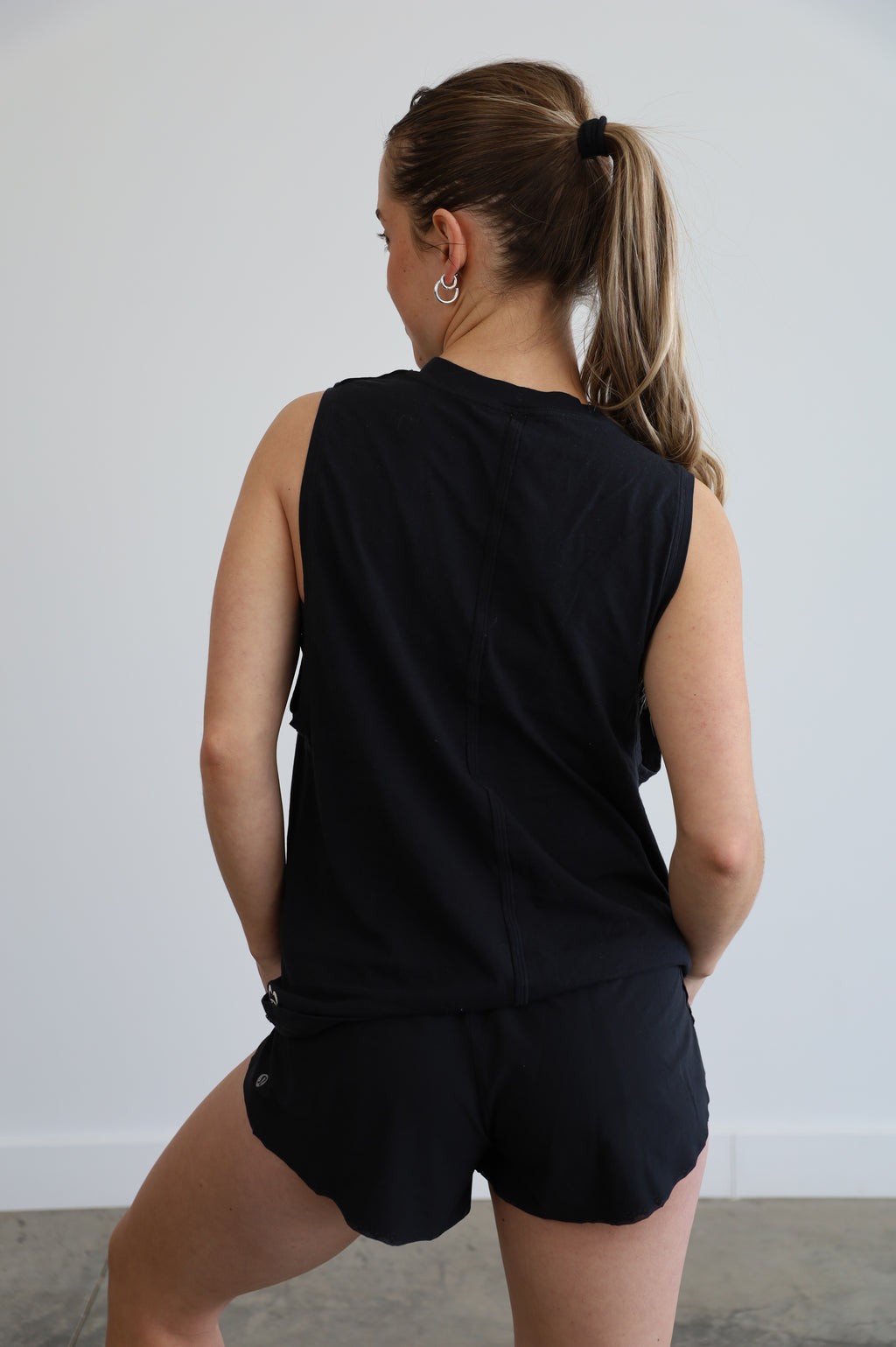 lululemon - size 6