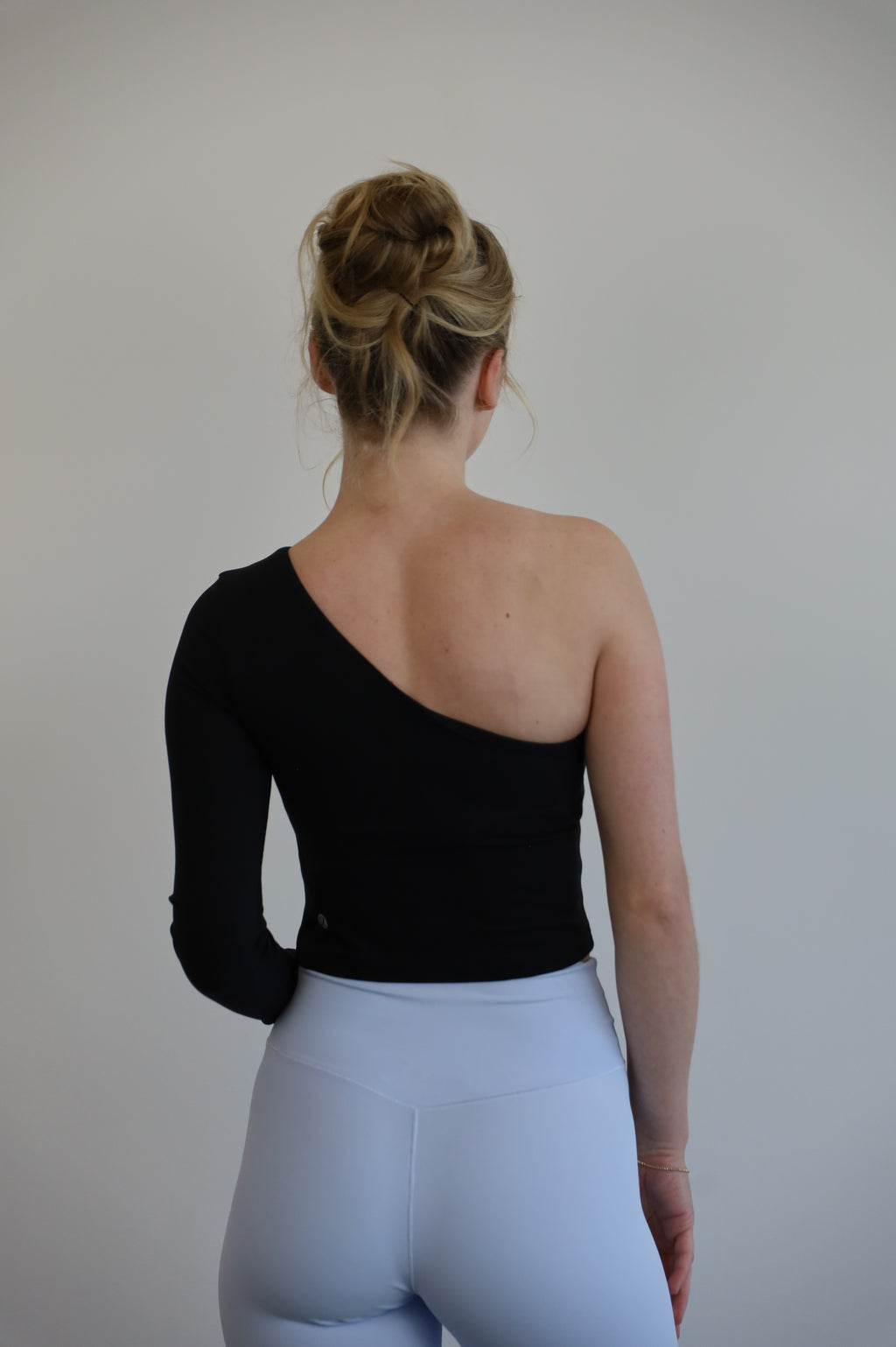 lululemon - size 4