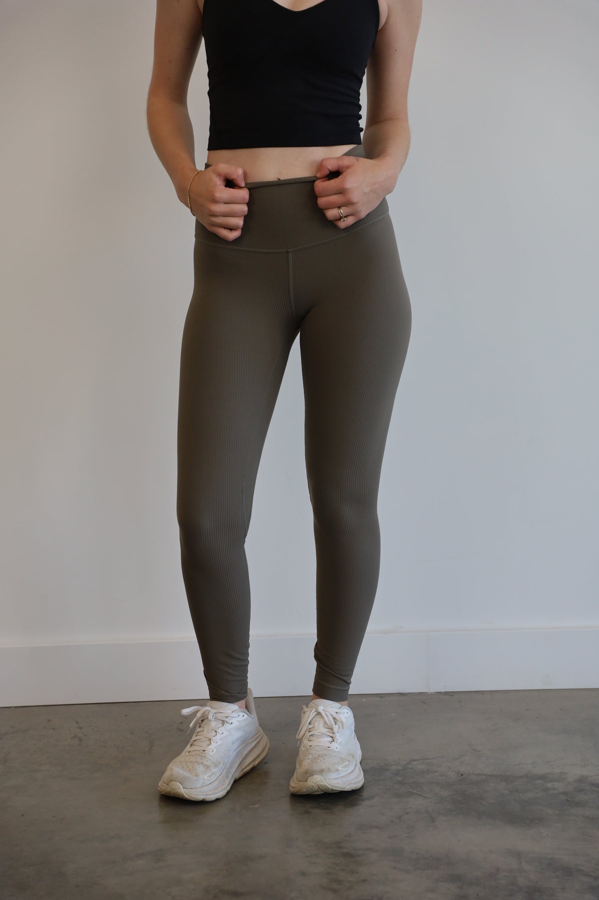 lululemon - size 4