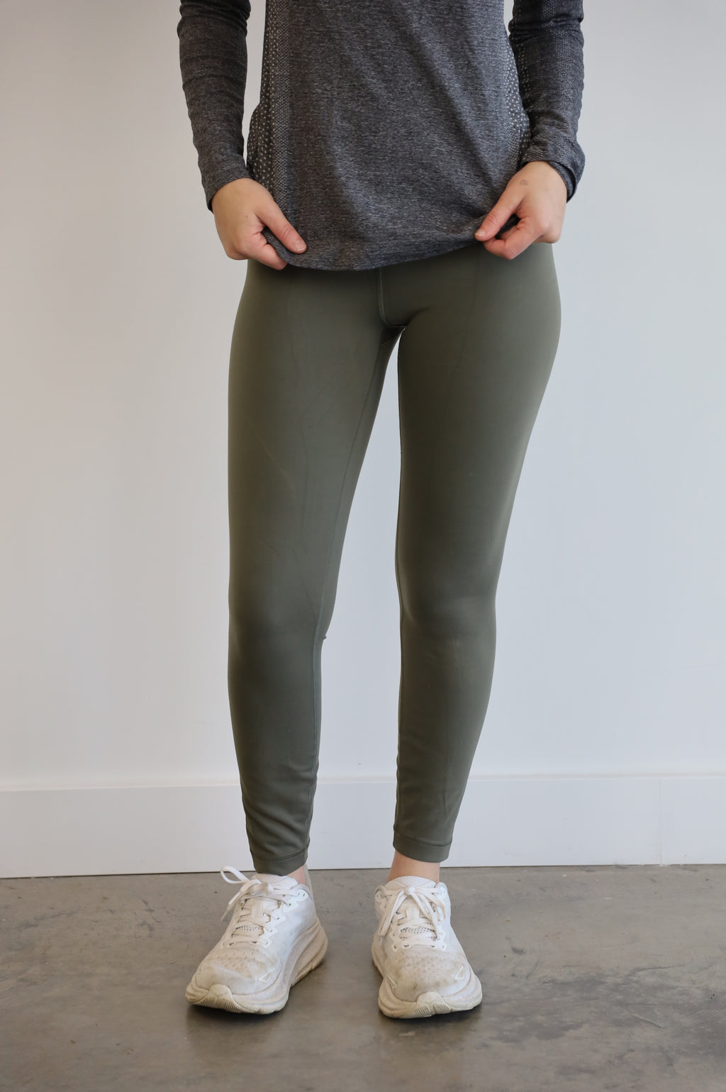 lululemon - size 6