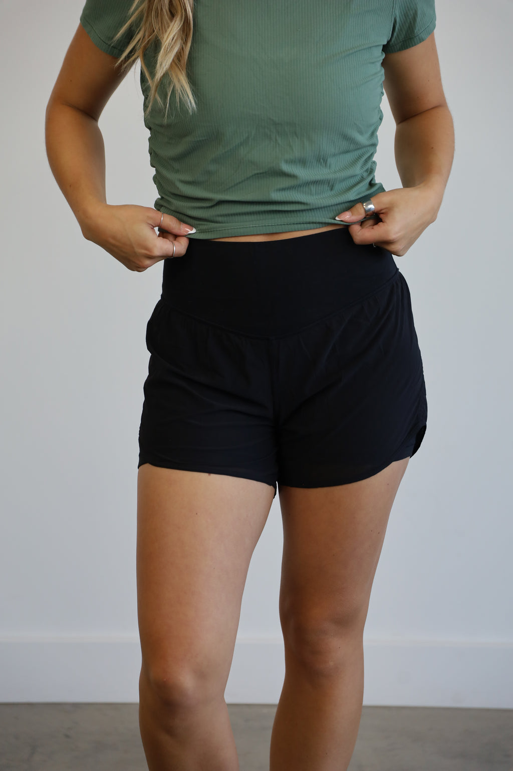 lululemon - size 4