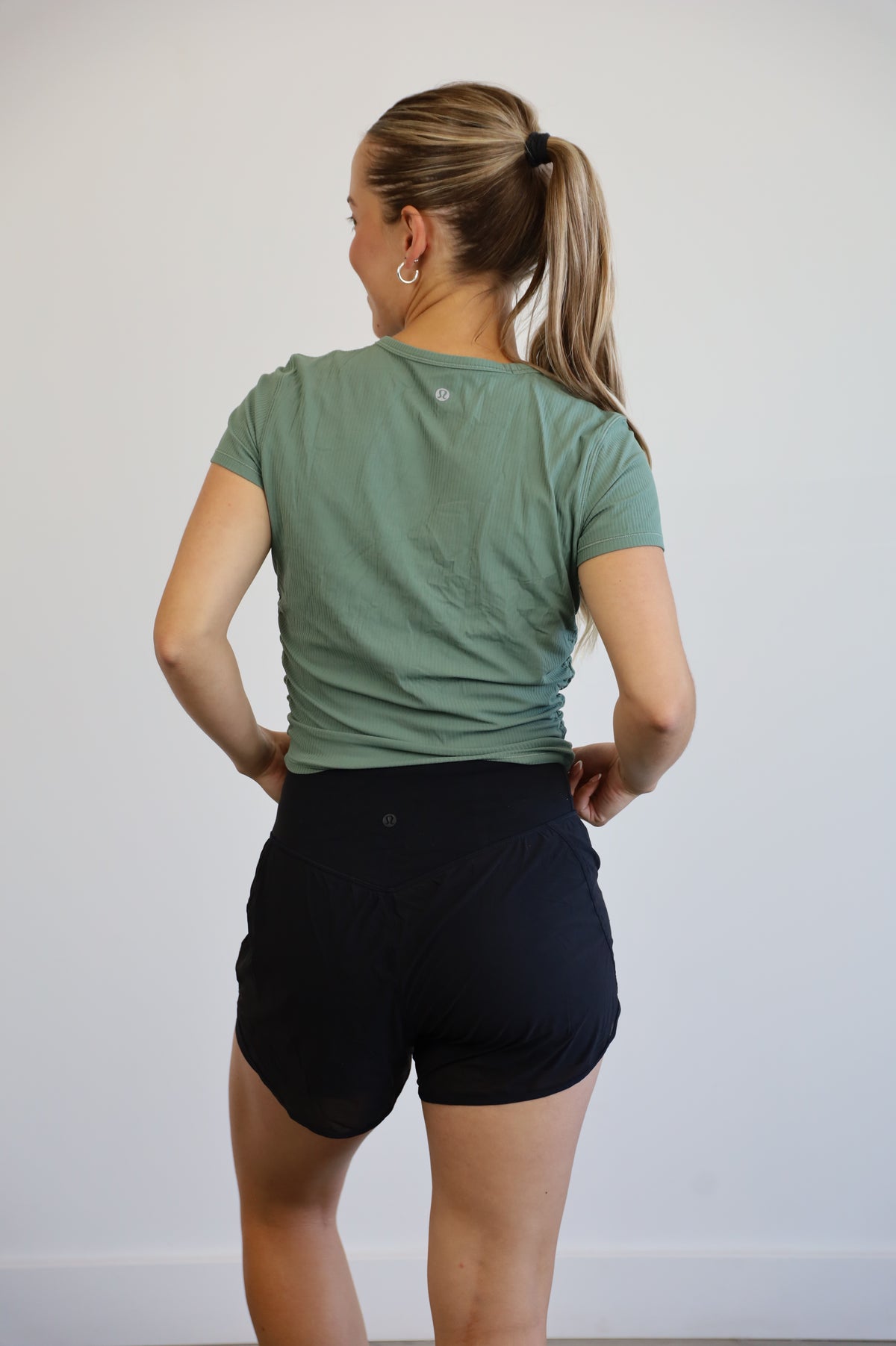 lululemon - size 4