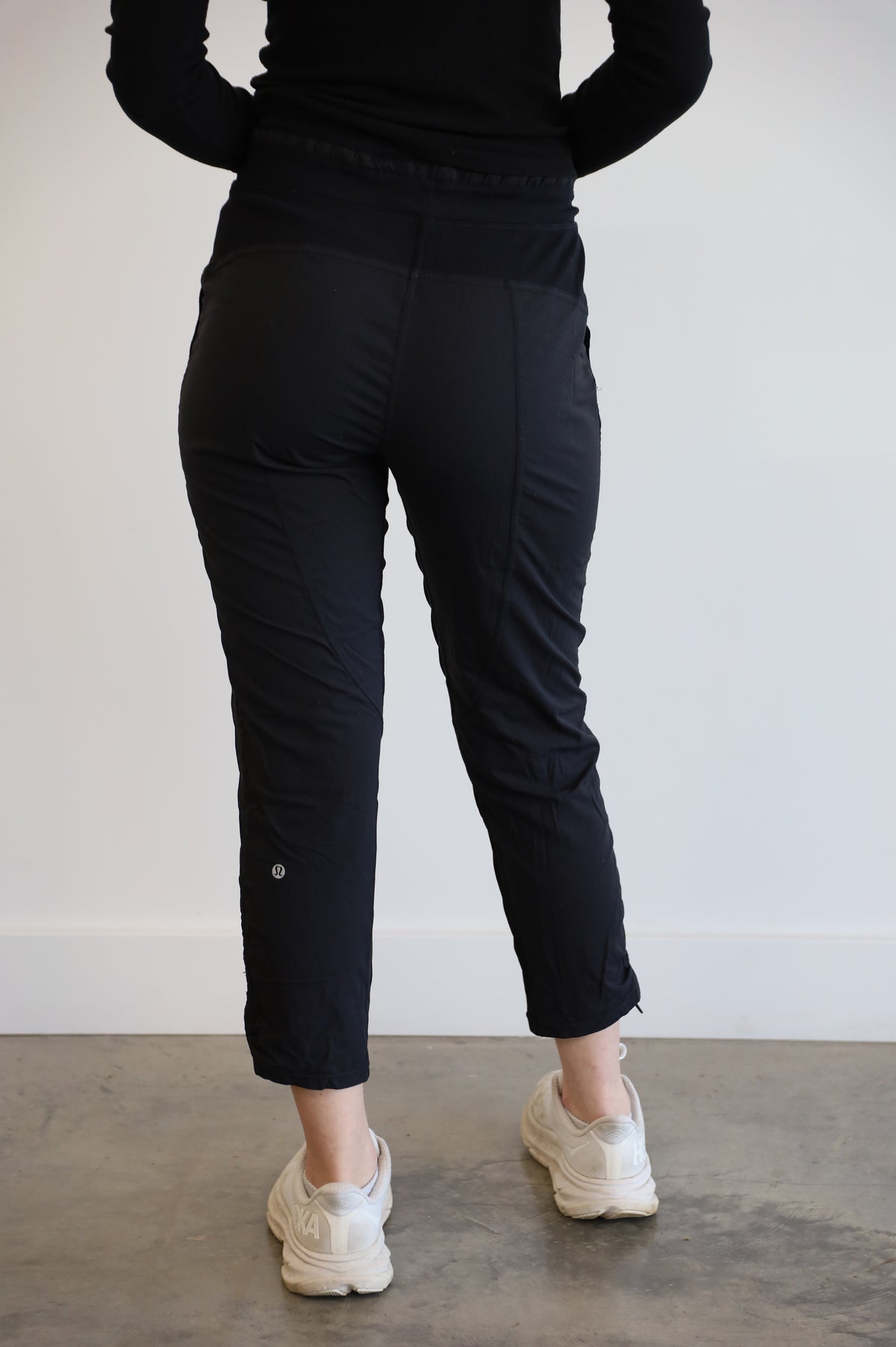lululemon - size 4