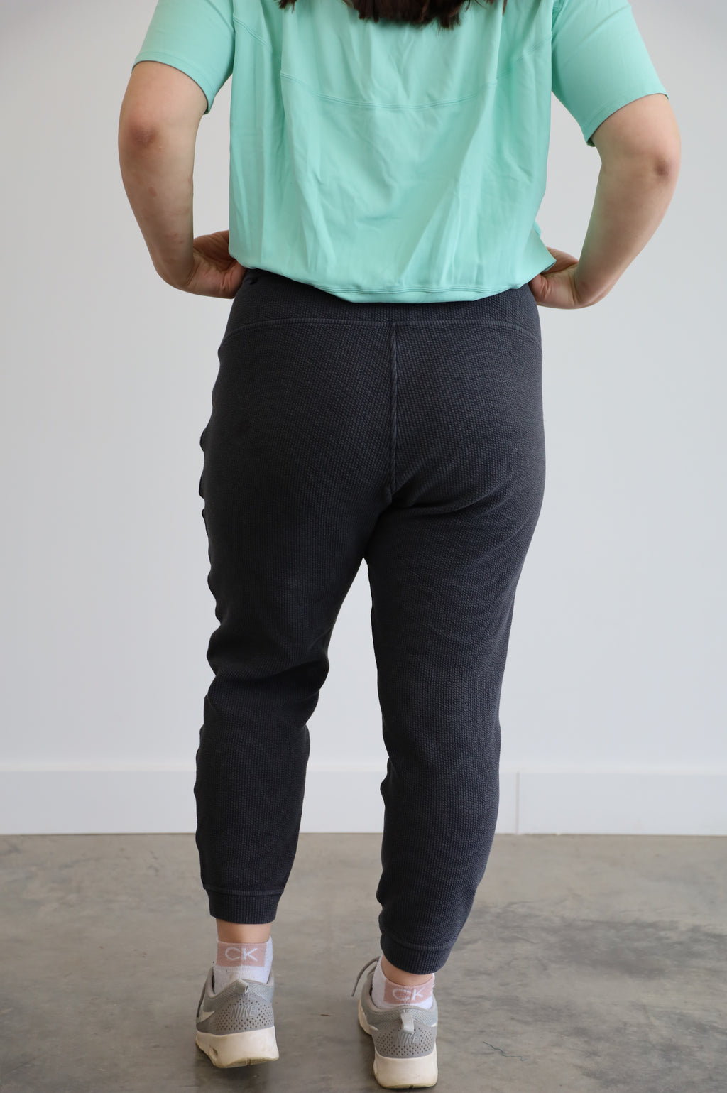 lululemon - size 6