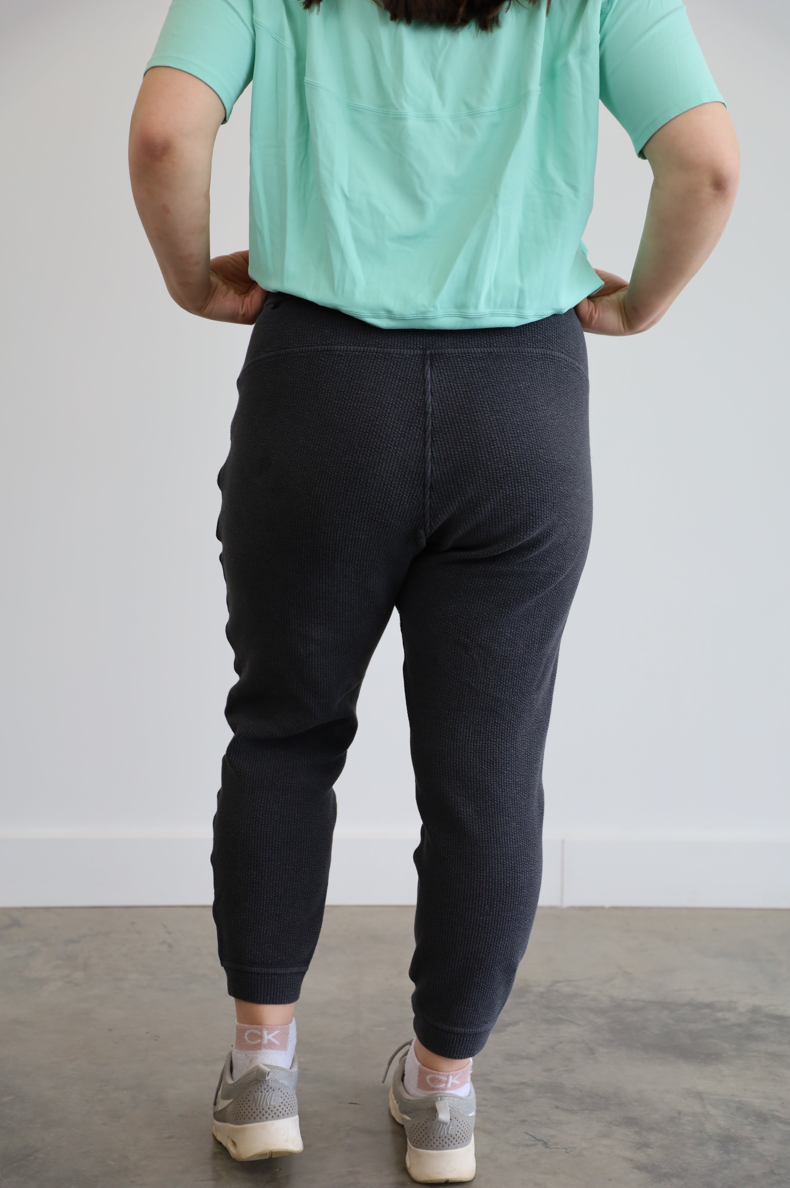 lululemon - size 6