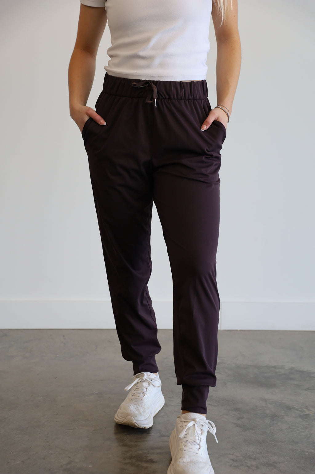 joggers - medium