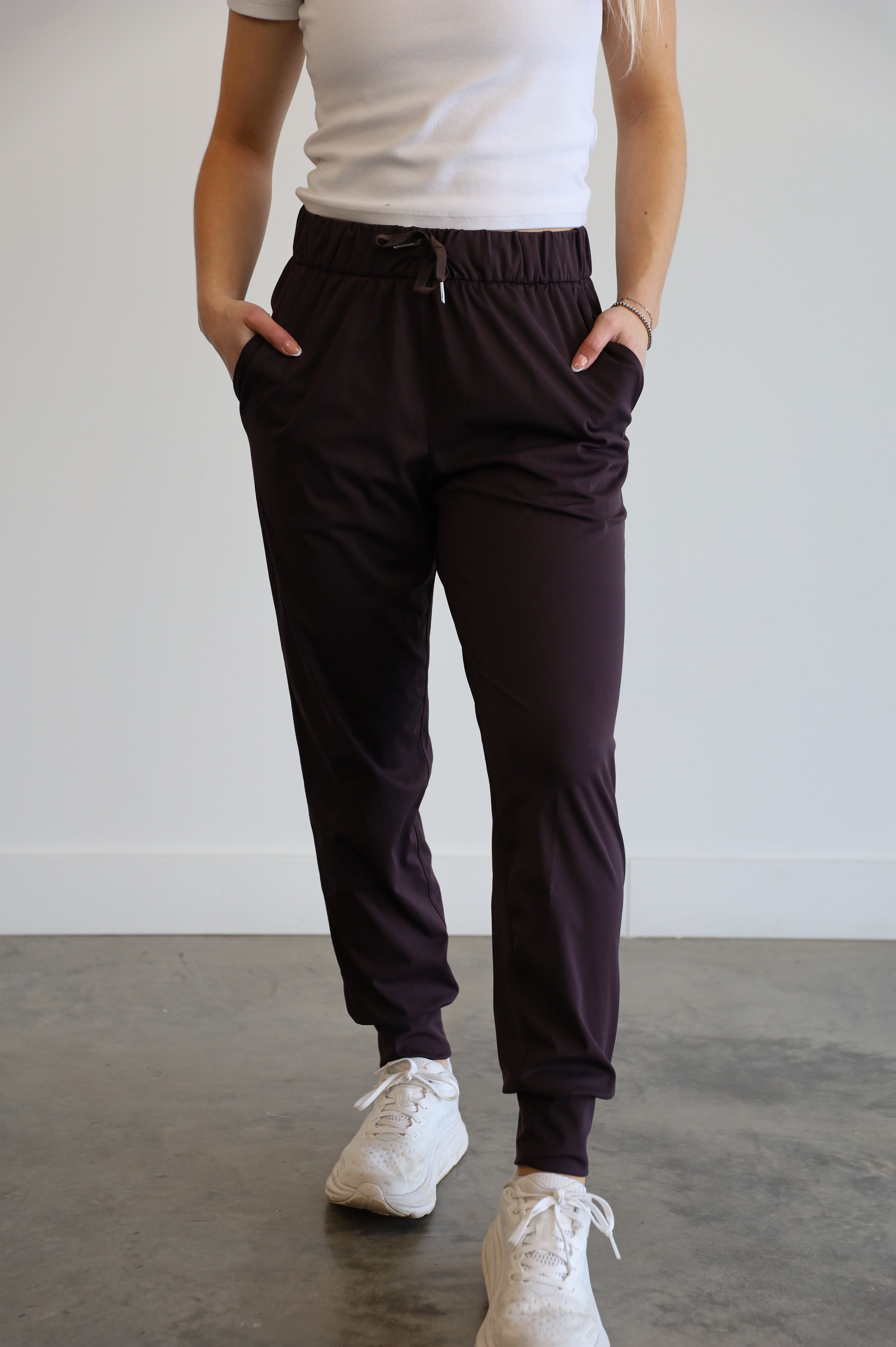 joggers - medium
