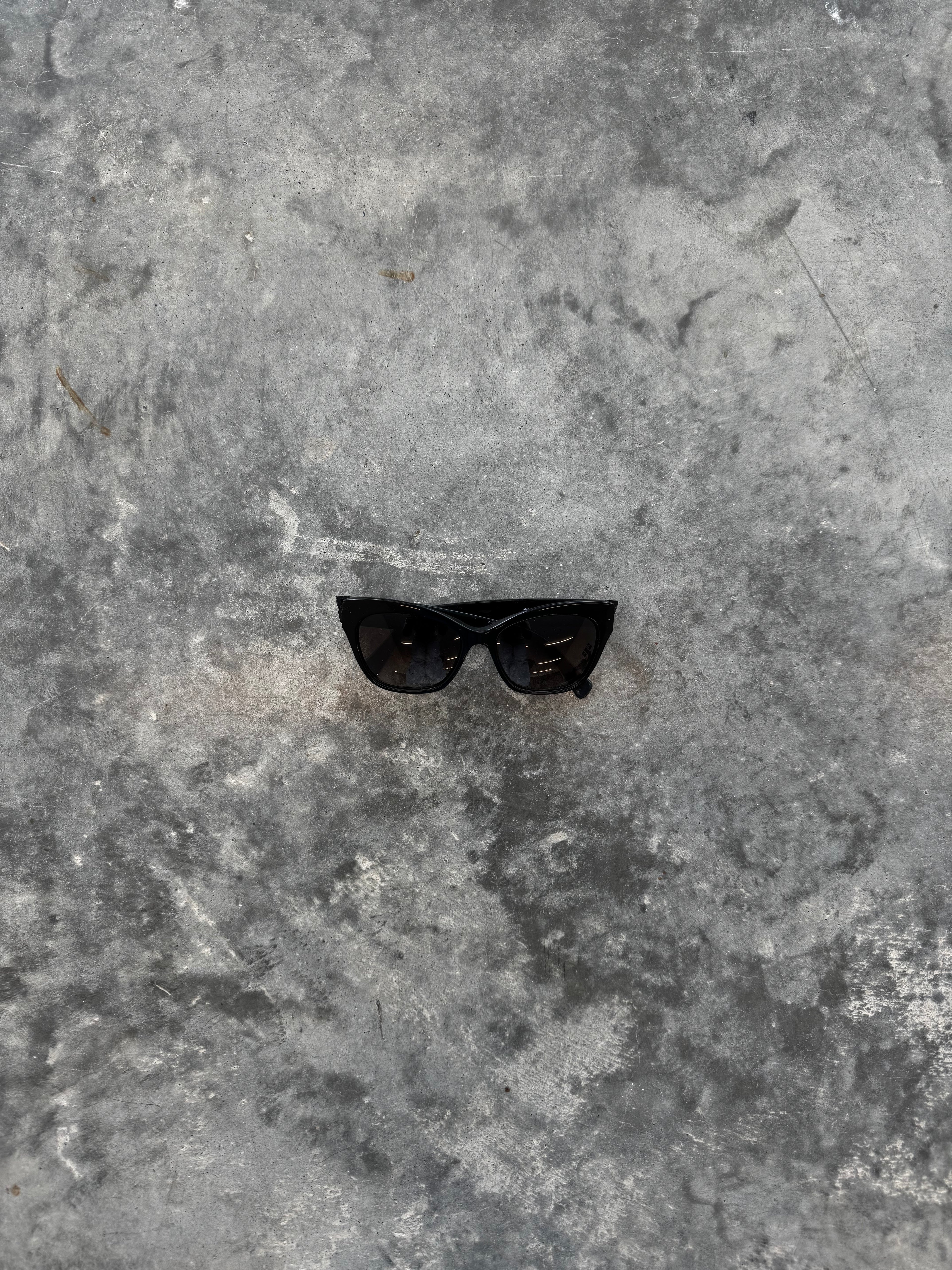 alexander mqueen - sunglasses